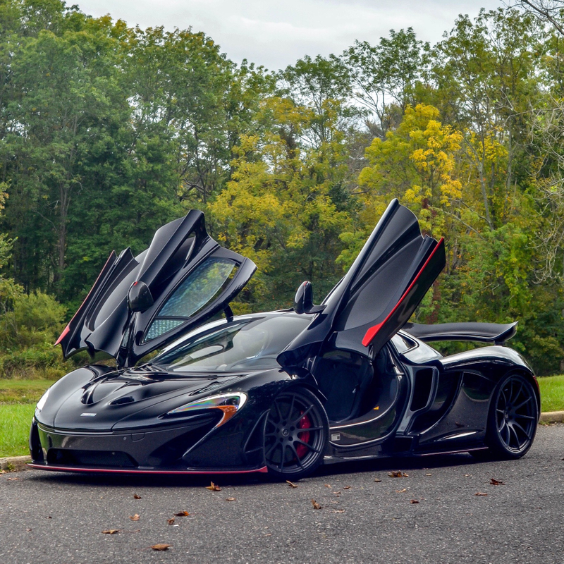 A Jersey P1 with the license plate: WIDOMKR